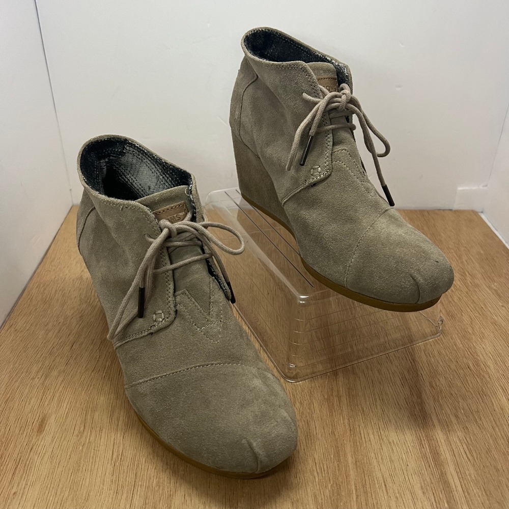 TOMS Desert Wedge Booties Womens 9.5 Taupe Suede Lace Up Chukka 300512 Eco Boho